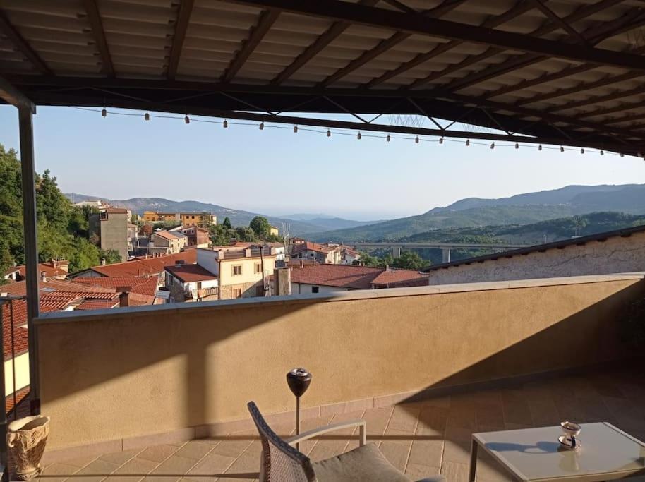 Вілла Casa Torre Con Terrazza Panoramica Futani Екстер'єр фото